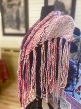 Load image into Gallery viewer, Rose petal shawlette