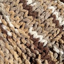 Load image into Gallery viewer, Earthy