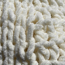 Load image into Gallery viewer, Creamy