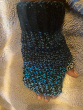 Load image into Gallery viewer, Fingerless Mittens