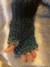 Load image into Gallery viewer, Fingerless Mittens