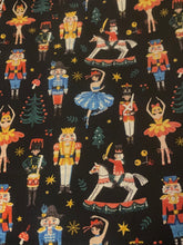 Load image into Gallery viewer, Crossback Aprons