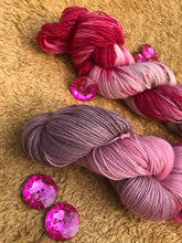 Load image into Gallery viewer, Cherries Jubilee 438 yards( 75% SWM/20% Nylon/5% Stellina)