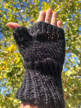 Load image into Gallery viewer, Fingerless mitts (Black sparkle)