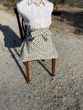 Load image into Gallery viewer, Retro apron (Black open circles)