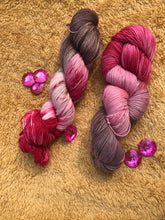Load image into Gallery viewer, Cherries Jubilee 438 yards( 75% SWM/20% Nylon/5% Stellina)