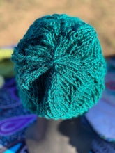 Load image into Gallery viewer, Leaf beanie(peacock/ dark teal) average