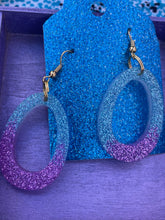 Load image into Gallery viewer, Open oval earring (large)