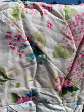 Load image into Gallery viewer, Quilted blanket(Florals)