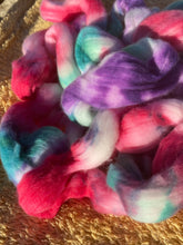 Load image into Gallery viewer, Little bit of Love(Valentine’s Roving)