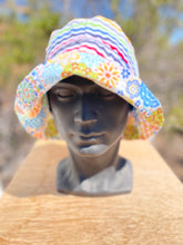 Load image into Gallery viewer, Bucket hat(rainbow striped)