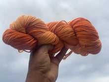 Load image into Gallery viewer, DK(Sparkle)231 yards
