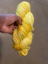 Load image into Gallery viewer, DK(Sparkle)231 yards
