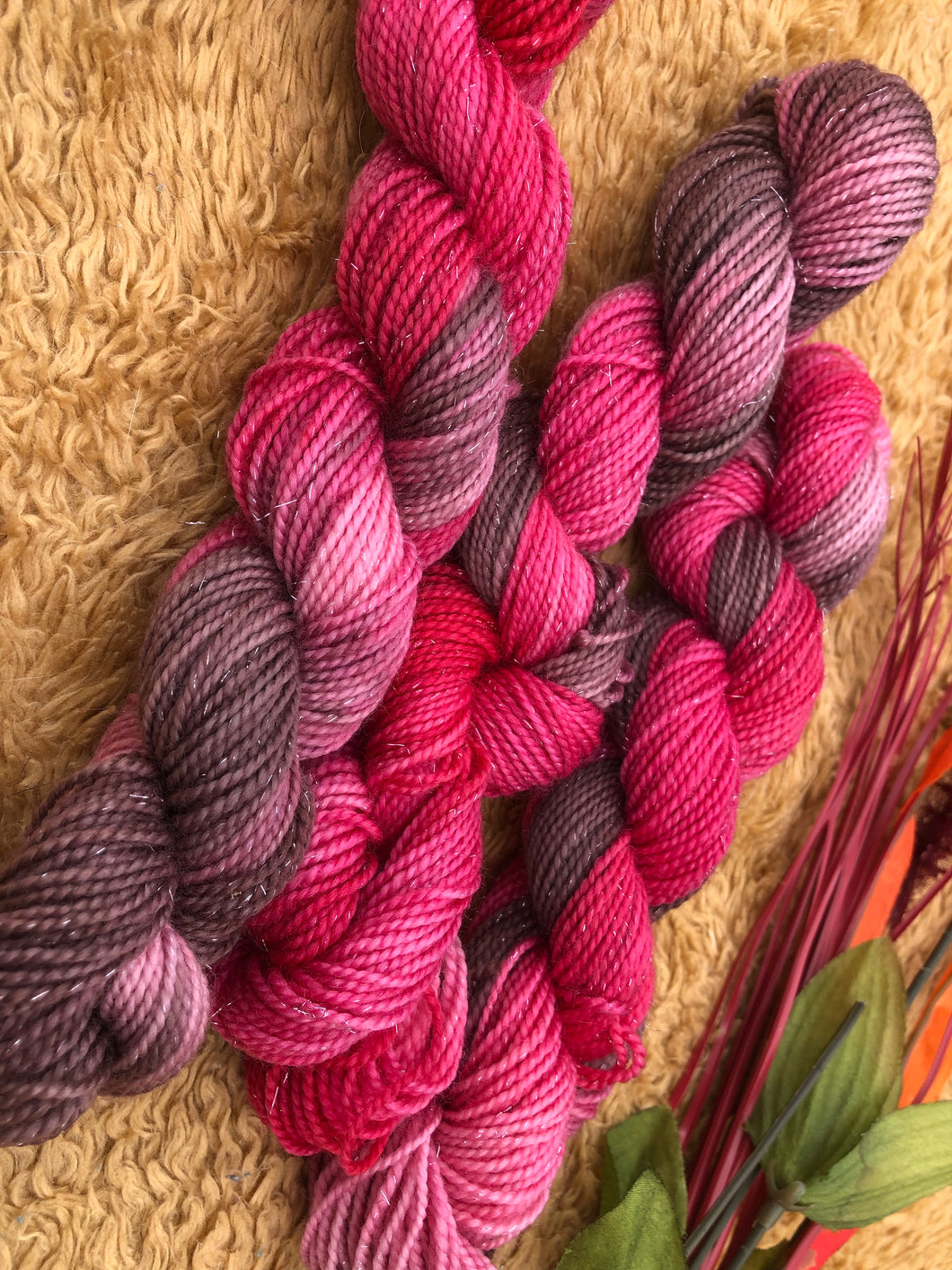 Cherries jubilee mini(87 yards/ sock/ 75% SWM,20% Nylon,5% Stellina)