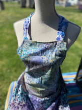 Load image into Gallery viewer, Batik apron(blues)
