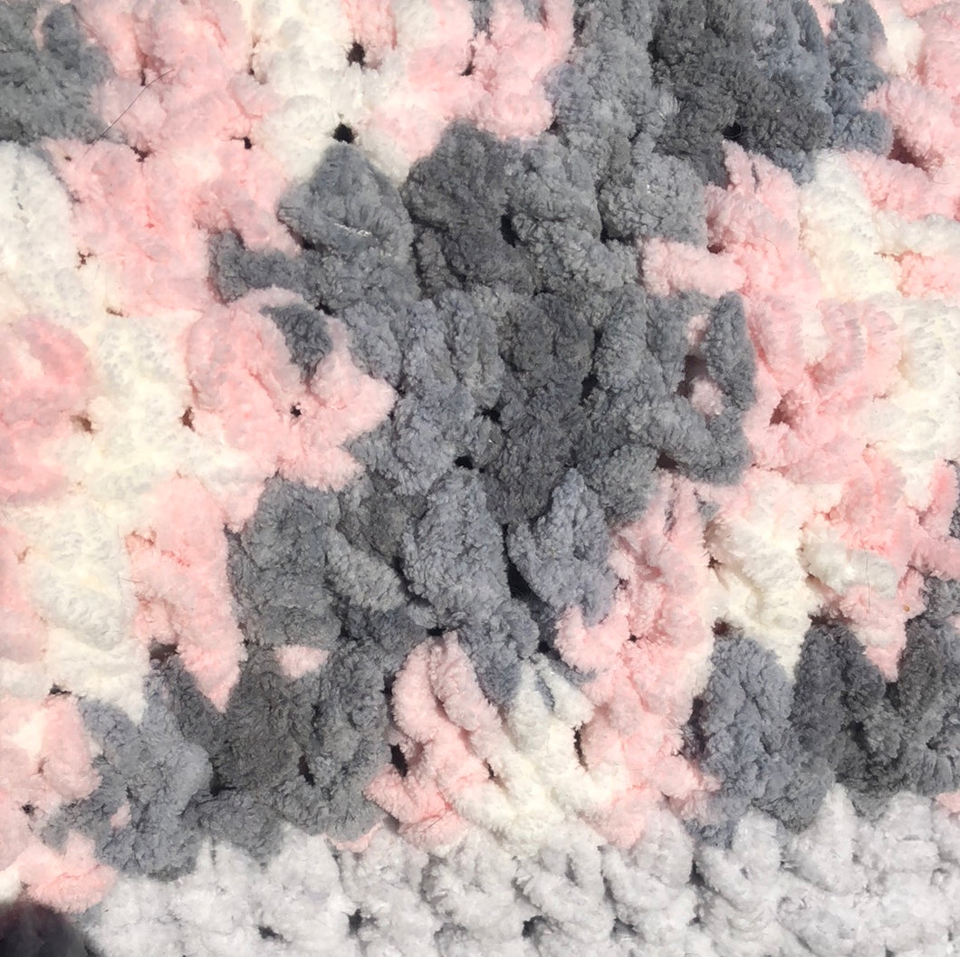 Baby blanket( large size) greys,pink)